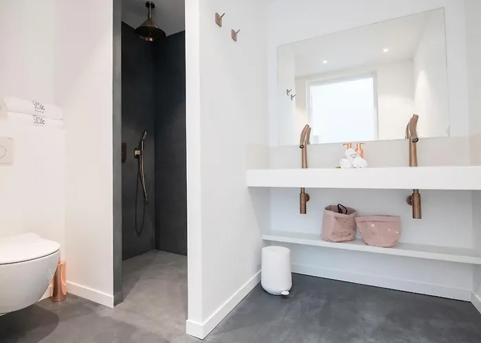 Au Clos Du Pensión 4*