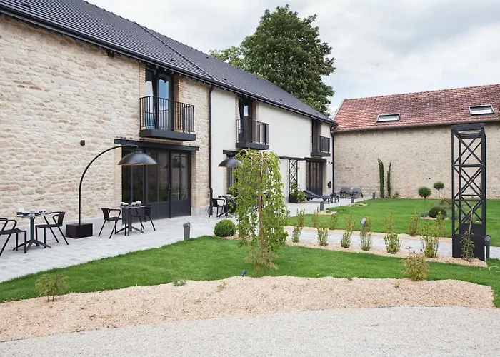 Pensión Au Clos Du 4*